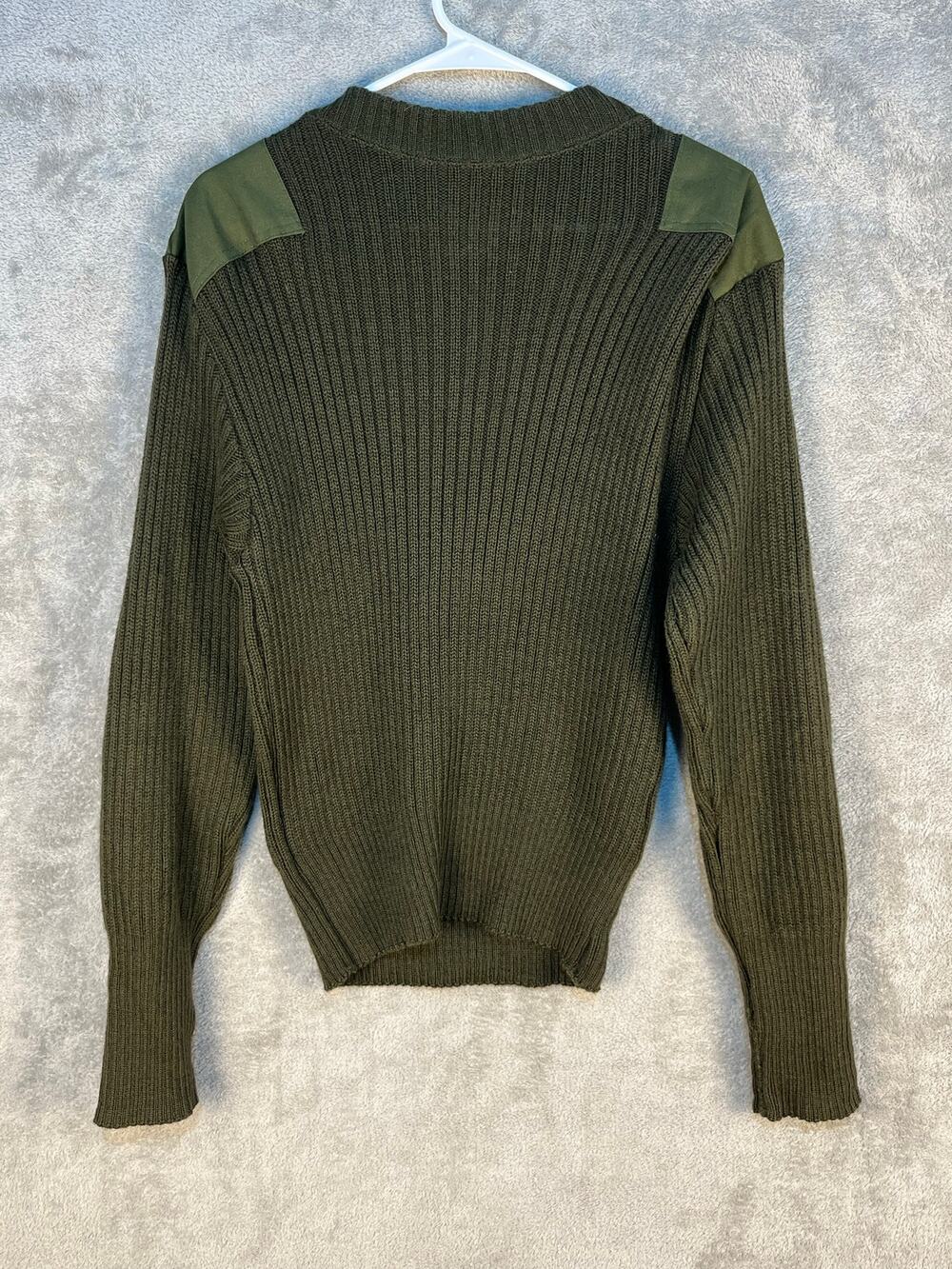 VTG DSCP Valor Collection Military Sweater Size 36 Army Green Elbow Patches